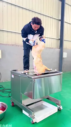 Large fresh meat cutting machine with bone.#restaurant #cookware #machinery #meat #meatprocessingmachine 