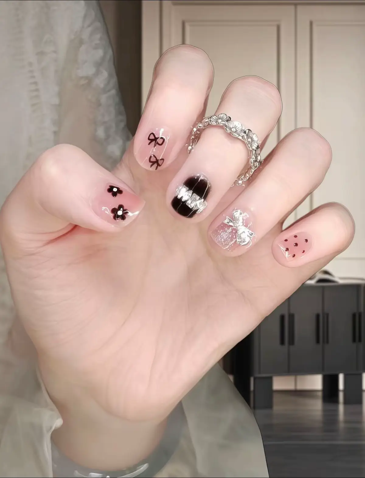 #nails #fyp #xuhuongtiktok #mozainail #xuhuong #viral #nailmatmeo #nailpolish #viraltiktok 