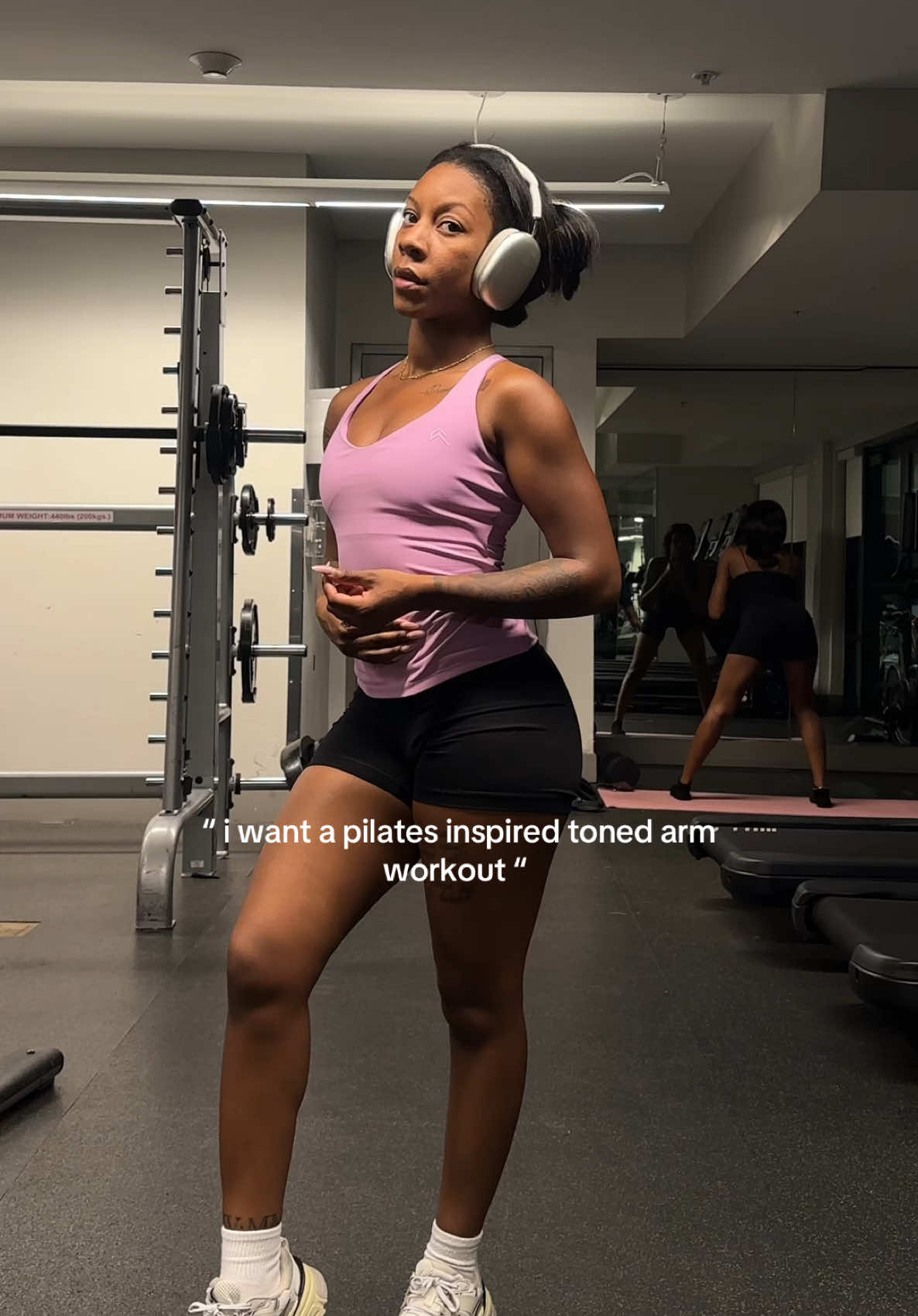 pilate toned arms 🩷 save for later!  #workout #workouthome #dumbbellonly #tonedarms #armworkout #workoutmotivation #workoutroutine #armworkouts 