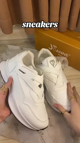 sneakers keren dan nyaman dari JOANNE