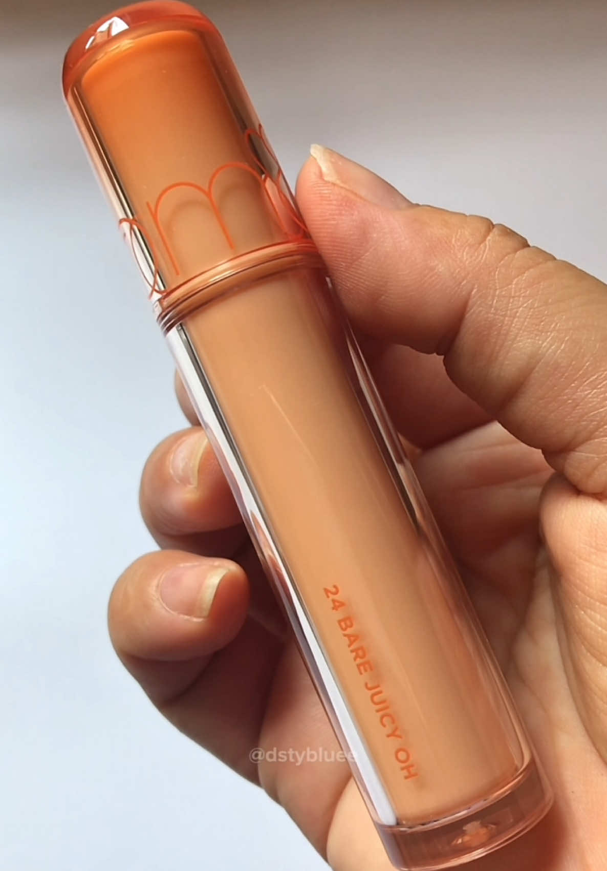 As a lip tint girlie, this rom&nd the juicy lasting tint is a must have. It also offers wide range of shades for us to choose from☺️✨ #romnd #romndliptint #thejuicylastingtint #liptint #makeup #beauty #tiktokfinds #tiktokbudol #recommendations  @romand Philippines Shop 
