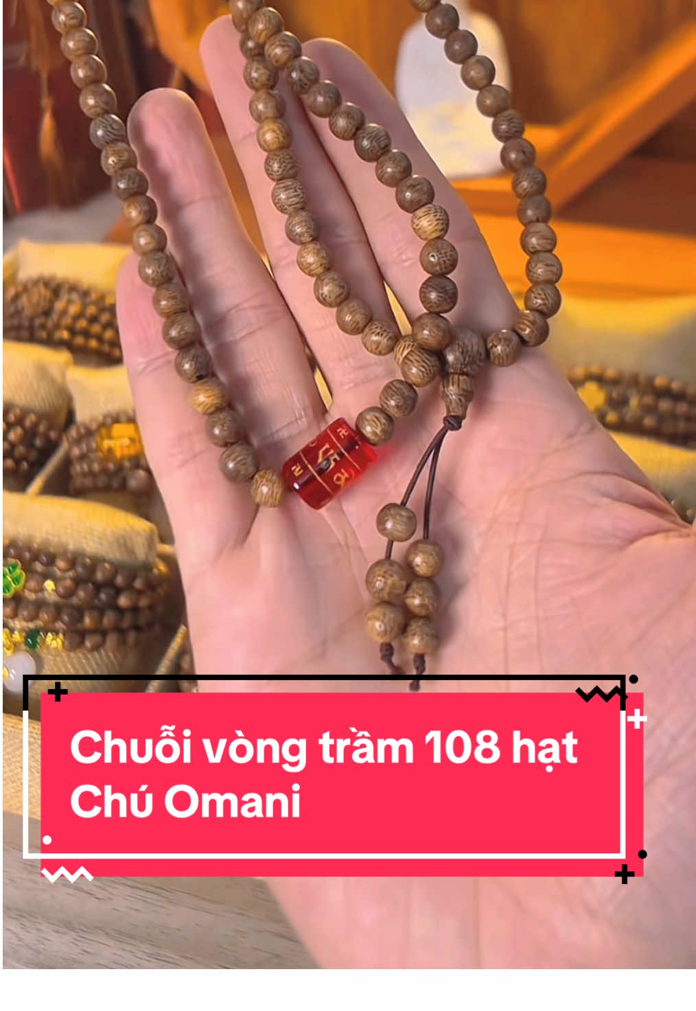 Vòng Trầm Hương 108 Om Mani Padme Hum - Trầm Hương Yên Lộc Chất liệu: Trầm tốc Quảng Nam - mang hương thơm ngọt dịu, nhẹ nhàng, giúp an thần và thư giãn tâm trí. Công dụng: Hương trầm hỗ trợ thiền định, giúp xua tan căng thăng, tăng cường năng lượng tích cực và cải thiện phong thủy cho người đeo. Thiết kế: Vòng tay 108 hạt được khắc chân ngôn Om Mani Padme Hum - biểu tượng thiêng liêng trong Phật giáo, mang năng lượng từ bi, trí tuệ và thanh tịnh. Gia công thủ công chuẩn xác, tinh tế trong từng hạt, mang lại giá trị thẩm mỹ và tâm linh sâu sắc. Tặng kèm hộp gấm nhung cao cấp - món quà thiêng liêng, đầy ý nghĩa cho những người hướng thiện, tu tâm và yêu mến văn hóa Phật giáo. Phù hợp cho cả nam và nữ, đặc biệt là người thường xuyên thiền định, hoặc muốn mang theo nguồn năng lượng bình an trong cuộc sống hàng ngày. #tramhuongyenloc #vongtram108 #chuloctramhuong #vongtramhuong108hat #vongtaytramhuong 