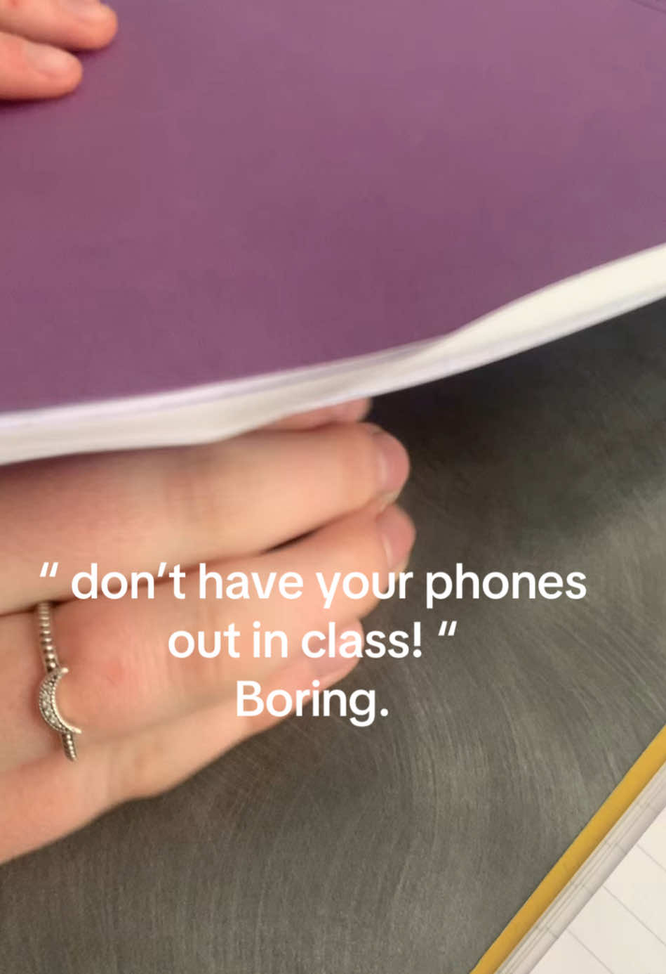 💪💪💪💪😡#boring#oldphone#dangerous#uk#school @𝓜𝒾𝒸𝒽𝑒𝓁𝓁𝑒 