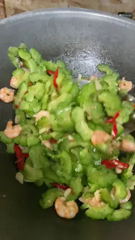 Oseng pare lagi #fyp #osengpare #masakansimple #masakanrumahan #masakanindonesia #masaksederhana #idemasak #masakapaya 
