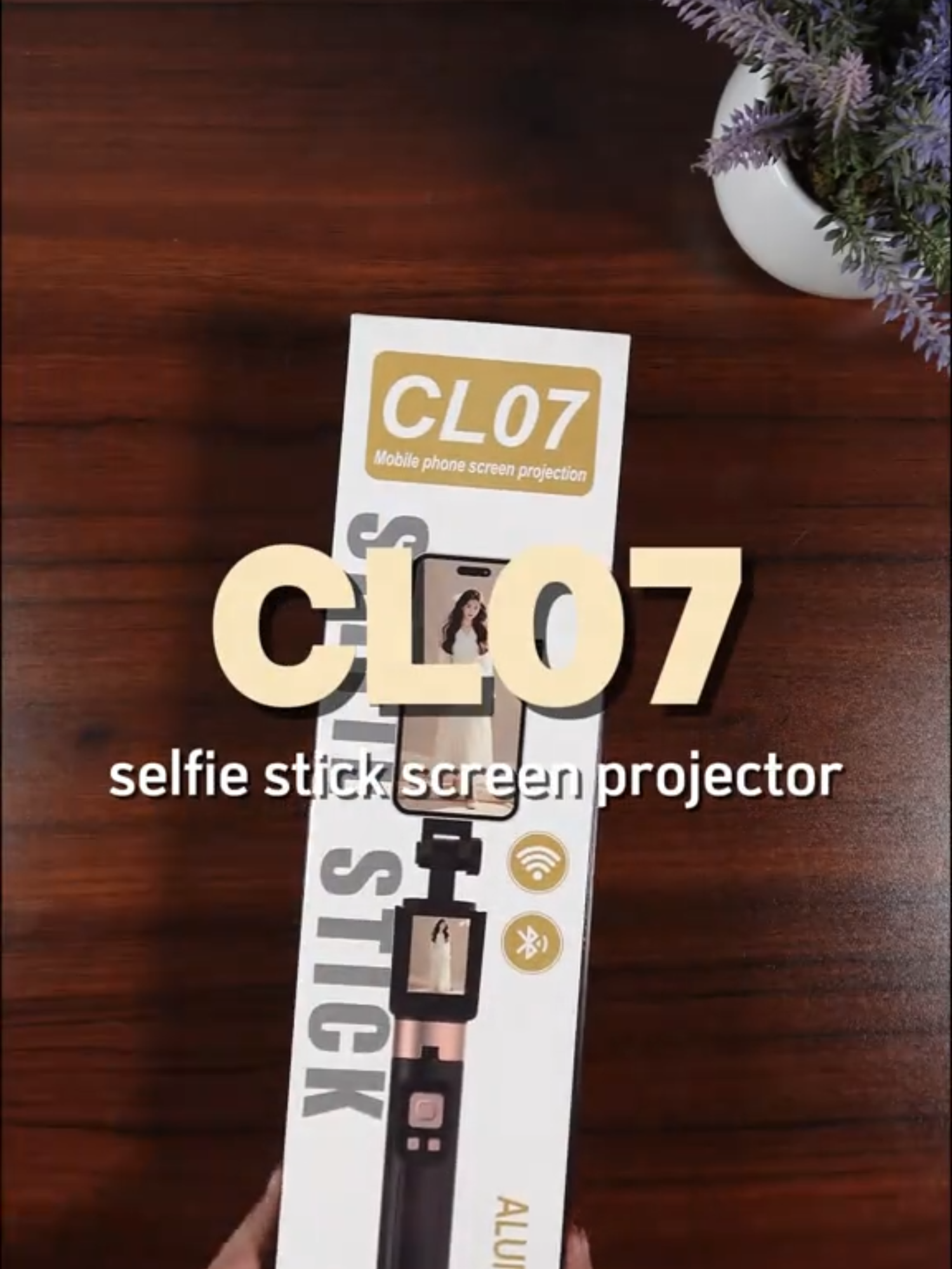 Meet your new mobile sidekick. Compact, foldable, and always ready to support. 🧳📱 #cl07 #selfiestick #tripodmurah #bluetoothremote #screenvideo #standtripod