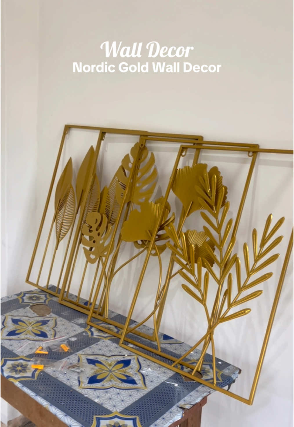 Perfect wall decor sa mga team kahoy, puti, and gold color na vibes sa house 🫶🏻 #roomdecor #walldecor #roommakeover 