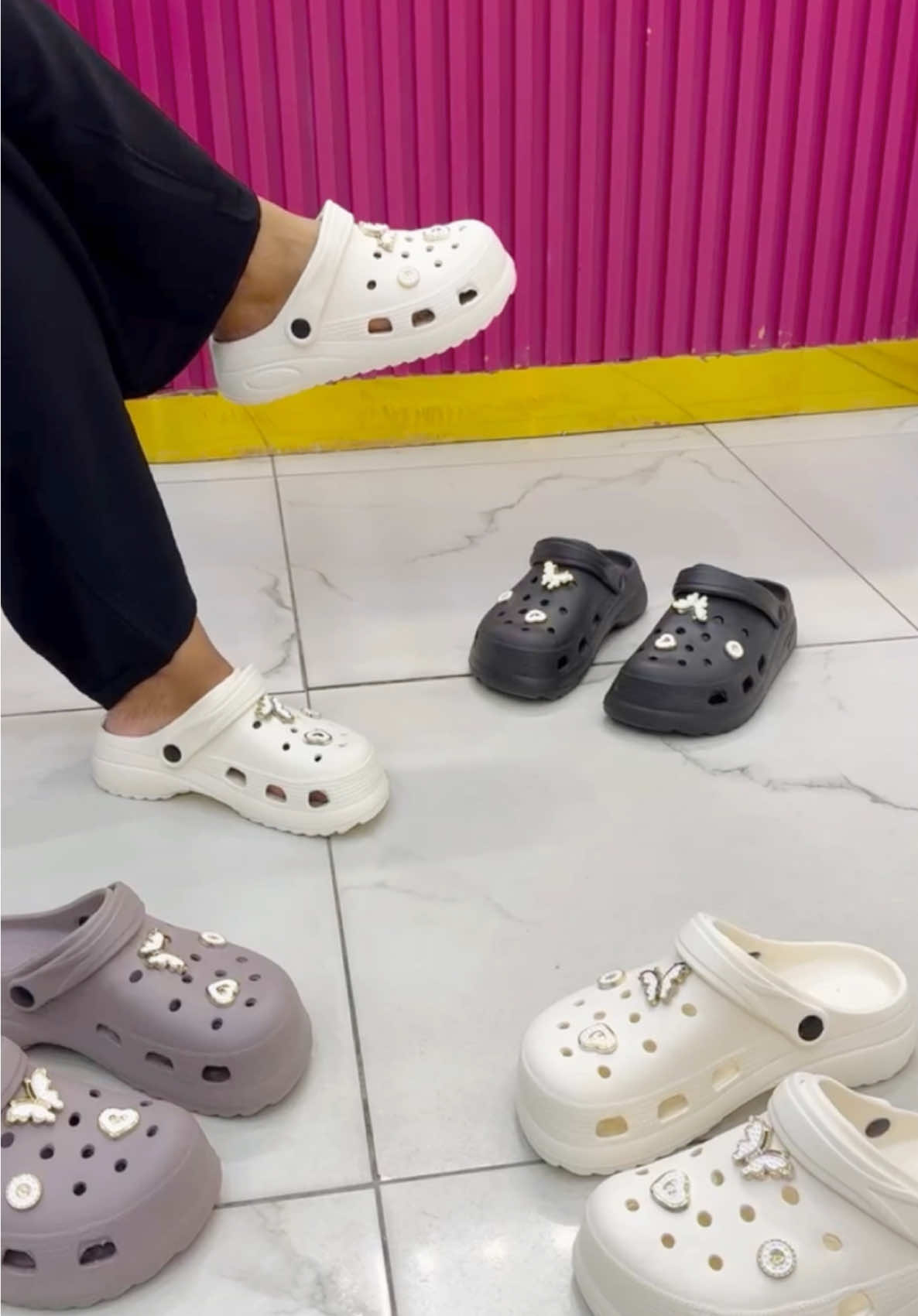 Kabo cusub o aad u qurux badan🤌 Dalab kaaga hadda dhiibo si an lagaaga dhameysan 🏃‍♀️🏃‍♀️ #somalitiktok #byruunshoes #foryoupage❤️❤️ #fypシ゚ #funny 