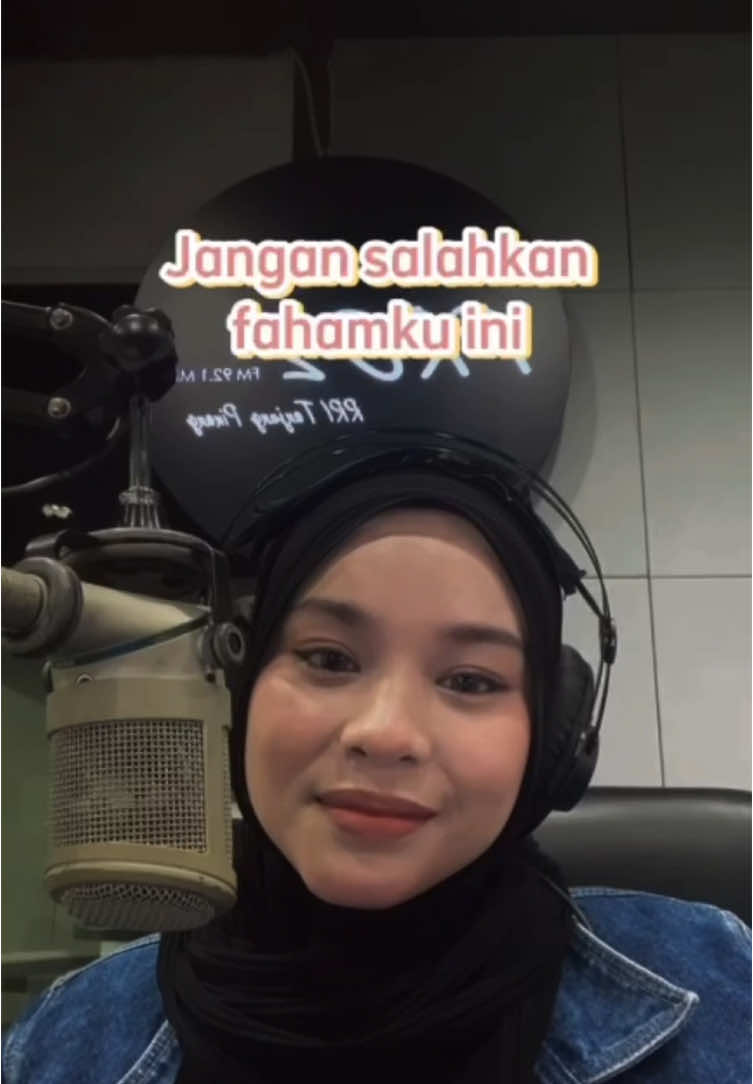 Abis ini doa lebih glow up pake g2g 🫠  #siaran #siaranradio #radio #penyiar #penyiarradio #weekend #weekendvibe 