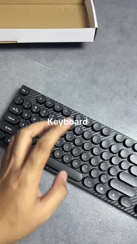 Keyboard na sobrang mura, pwedeng gamitin sa gaming, online class or kahit sa work from home. Solid quality hindi mabilis masira. #keyboard #keyboards #computer #computerparts 