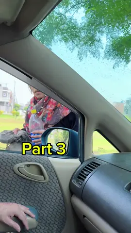 ik majboor larki help ese b ki ja sakti ha