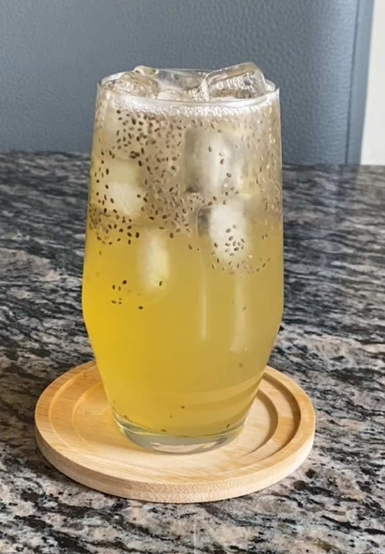 Pineapple Juice with Chia Seeds.#pineapplejuice #chiaseeds 
