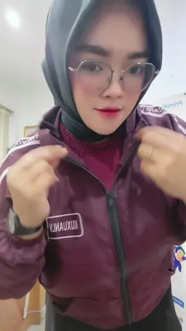 Kece bgt kan 😍 buruan biar sama  kaya aku jaketnya 👇👇 #tiktokviral#fypシ゚#fypageシ♡#fyppppppppppppppppppppppp 