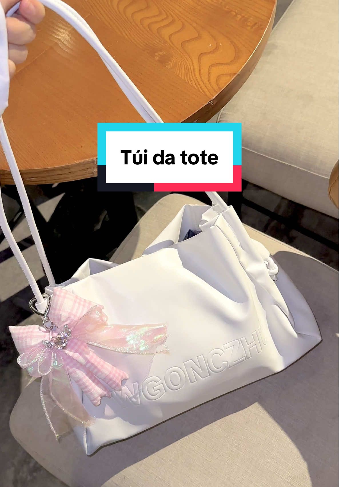 Túi da đeo vai mềm in chữ nổii sale nửa giá siuu rẻ ❤️❤️❤️😘😘😘 #tuitote #tuixachnu #tuideocheo #tuihottrend #videoxuhuong 