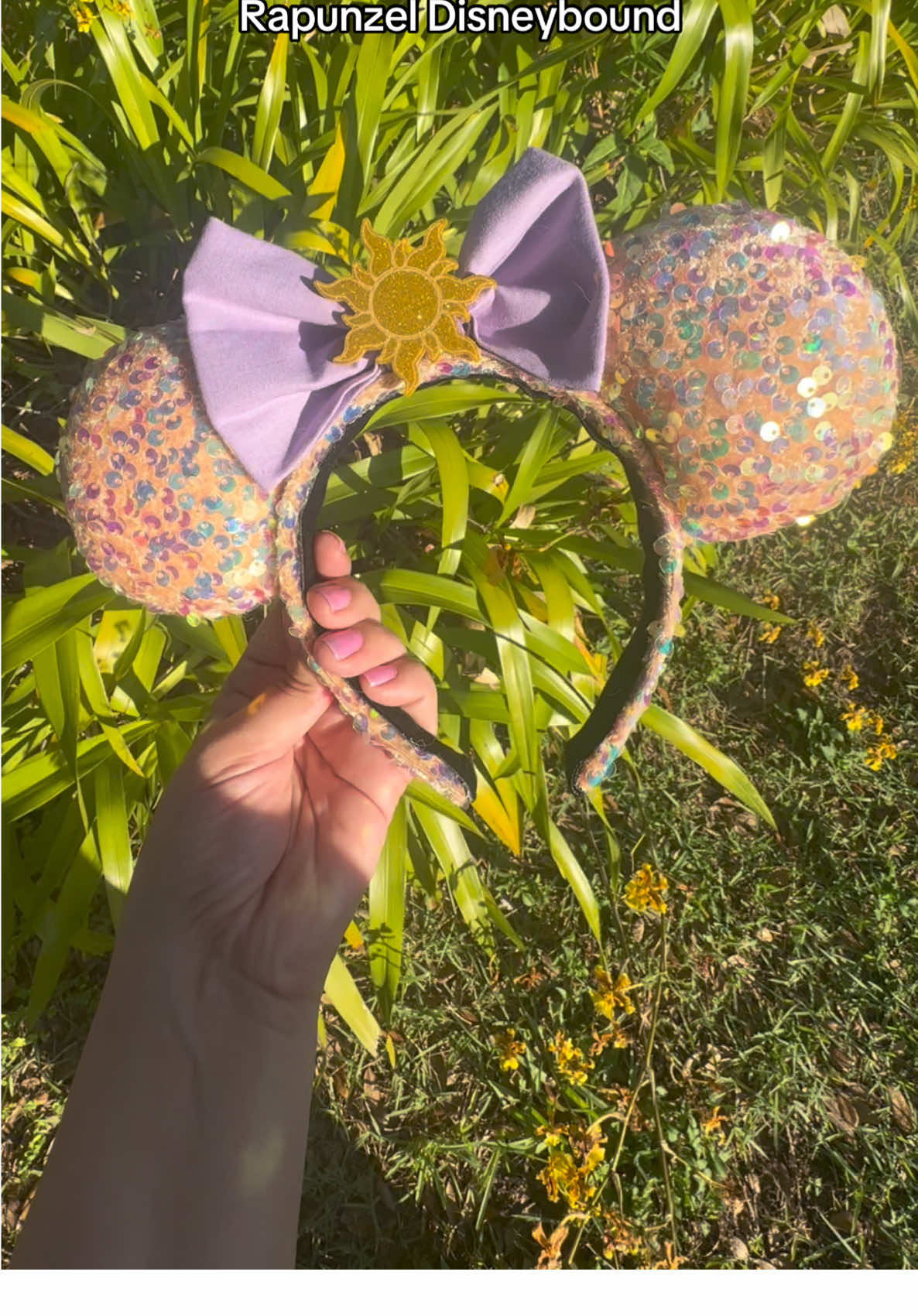 Give me all your Disneybound ideas!☀️ #disneyoutfits #disneybound #disneystyle #rapunzel #minnieears #disneyparks #disneyworld 