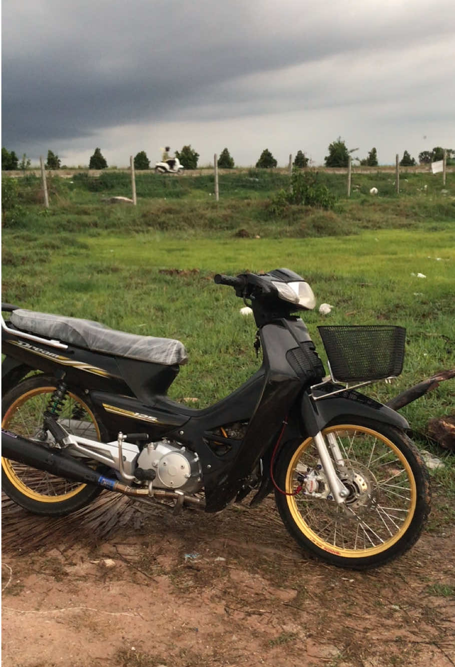 មេឃរកភ្លៀងទៀតហើយ..🥹😭#dream125cc🇰🇭🖤 #fypage #teamកង់ឡាន125 #ចុច💓ម្នាក់មួយផងបងប្អូន 
