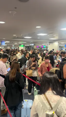 Incheon Airport immigration queue. World’s best airport my ass! Ridiculously long lines and still making people fill out antiquated paper cards. Korea is all show, and no substance @인천광역시(Incheon City) #joke #incheonairport #incheon #seoul 