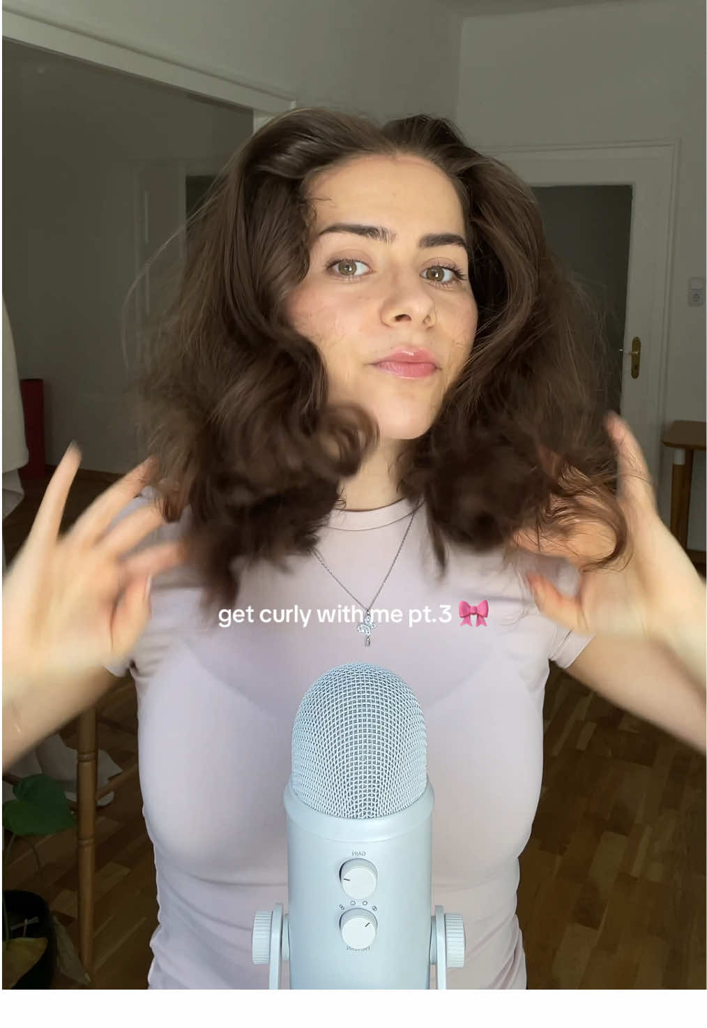 Antwort auf @𝓼𝓮𝓵𝓲 pt.3 of curly series 🎀 (wie ich einf eine Türkei Hairline dadurch bekommen habe) #asmr #heatlesscurls #sockcurls #hairstyle 