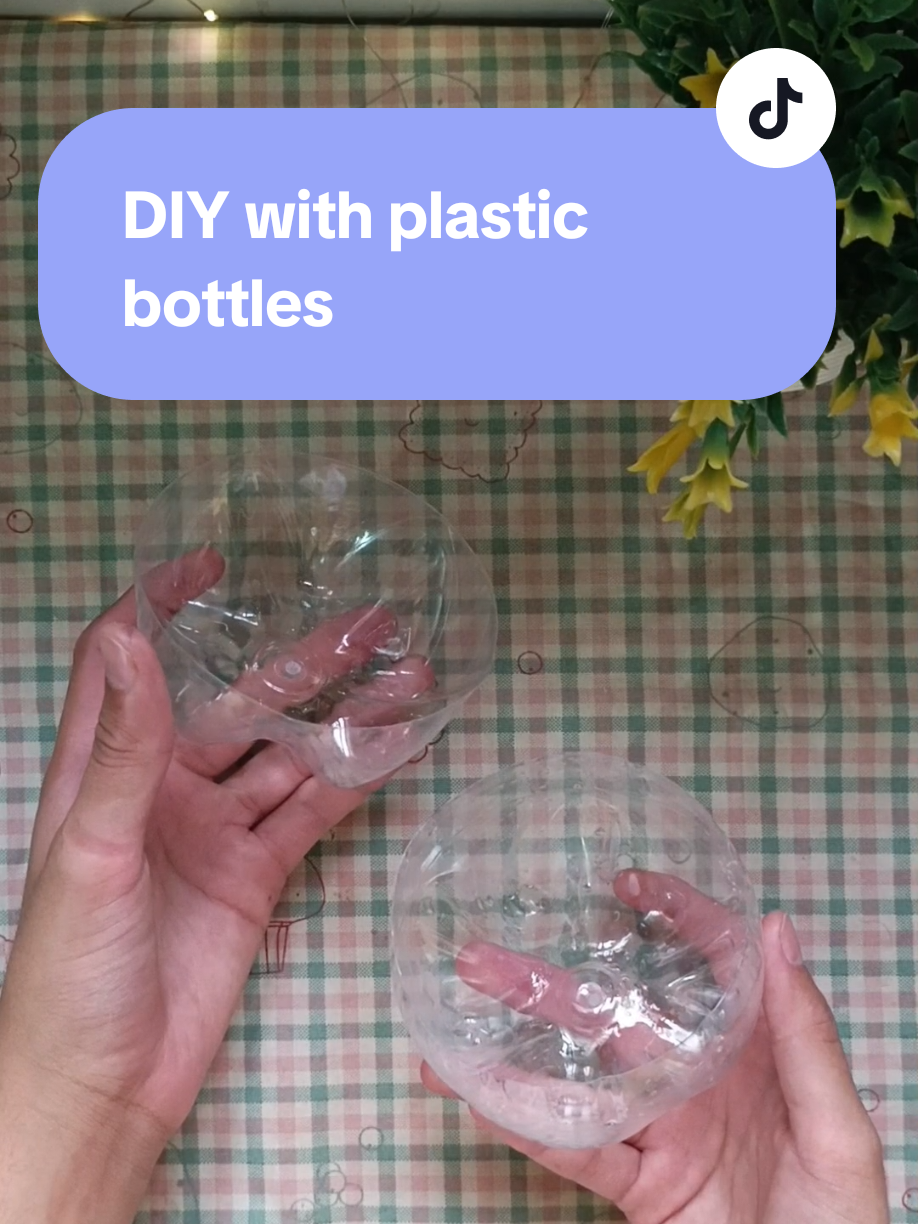Let's Recycle this Plastic bottle in Unique way 😱😱 #foryoupage #foryou #fypage #fyp #fypシ #fypシ゚viral #plastic #bottle #glitter #giftbox #organizer  #fundiy #kitty #kawaii #aesthetic #cool #amazing #shocking #handmade #DIY #beautiful #recycle #creativeidea #craft #reuse #trending #viral #trendingvideos #emancraftgallery 