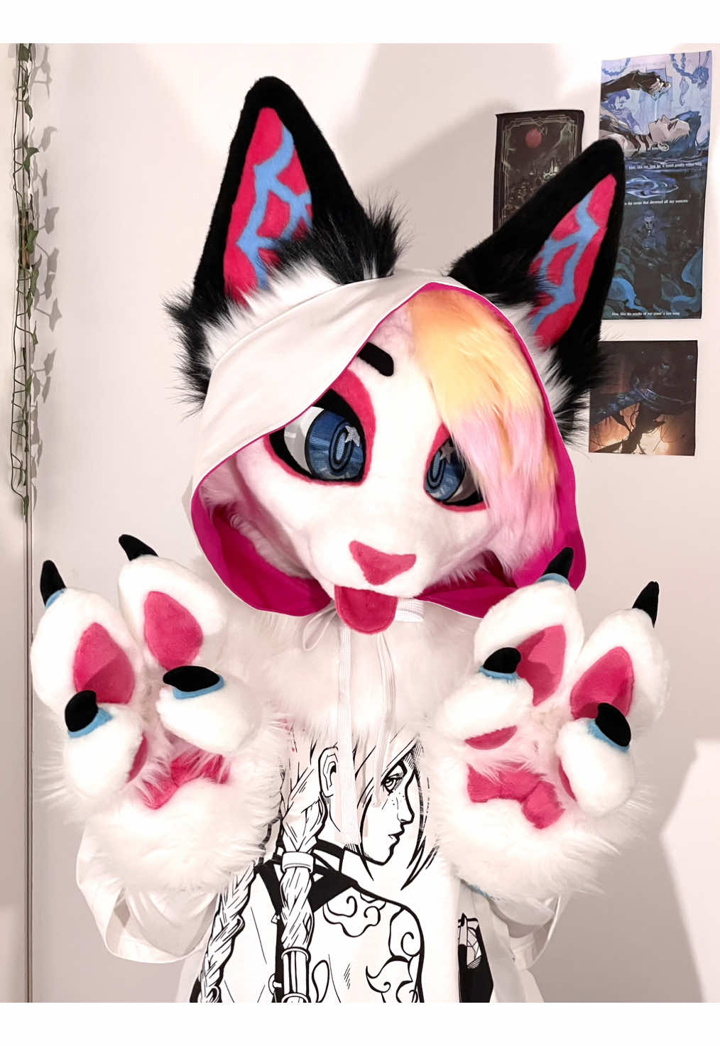 She is finally here spider-cat Gwen lol 🩷🐾🕸️  #spiderman #spidermanacrossthespiderverse #spiderversecosplay #spiderversedr #spiderverse #fursuit #cosplay #furry #spidergwen #spidergwencosplay 