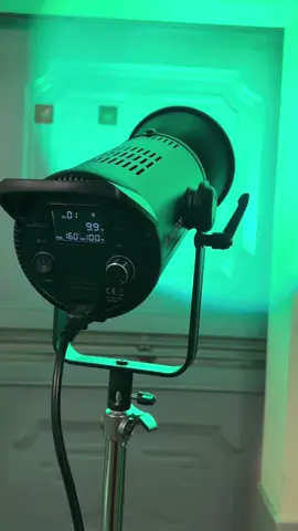Đèn X-180RGB Tolifo