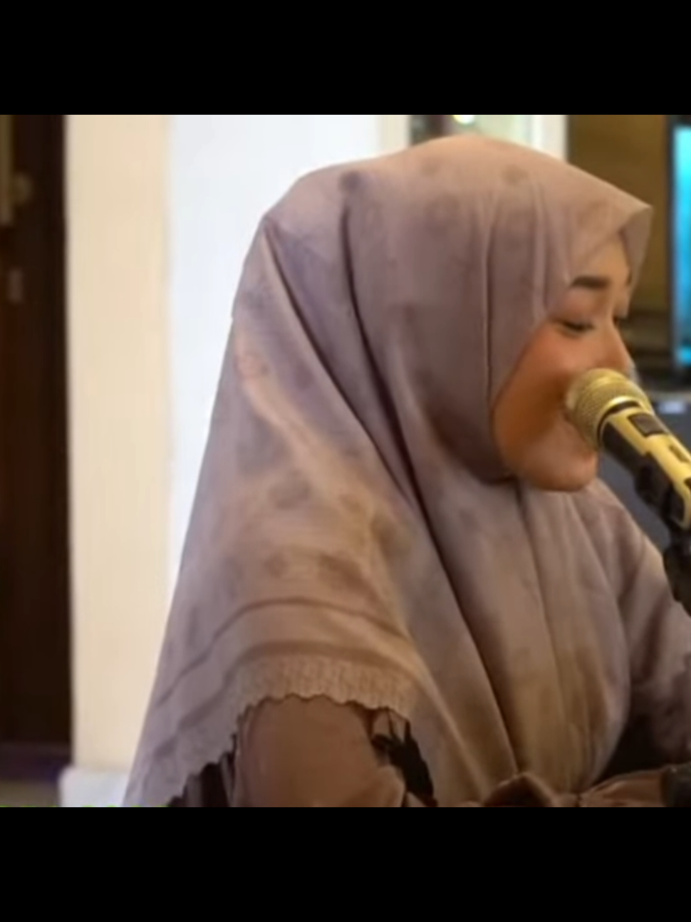 Ning Rina Alamudin                  https://www.facebook.com/share/v/1CdmV5egnm/   #fyp #gusalam #ningrina #khdimyatirois #gusalamudinrois #beranda #ningrina #aslikhrinaulyaddin 