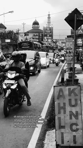 padahal beda kota :(