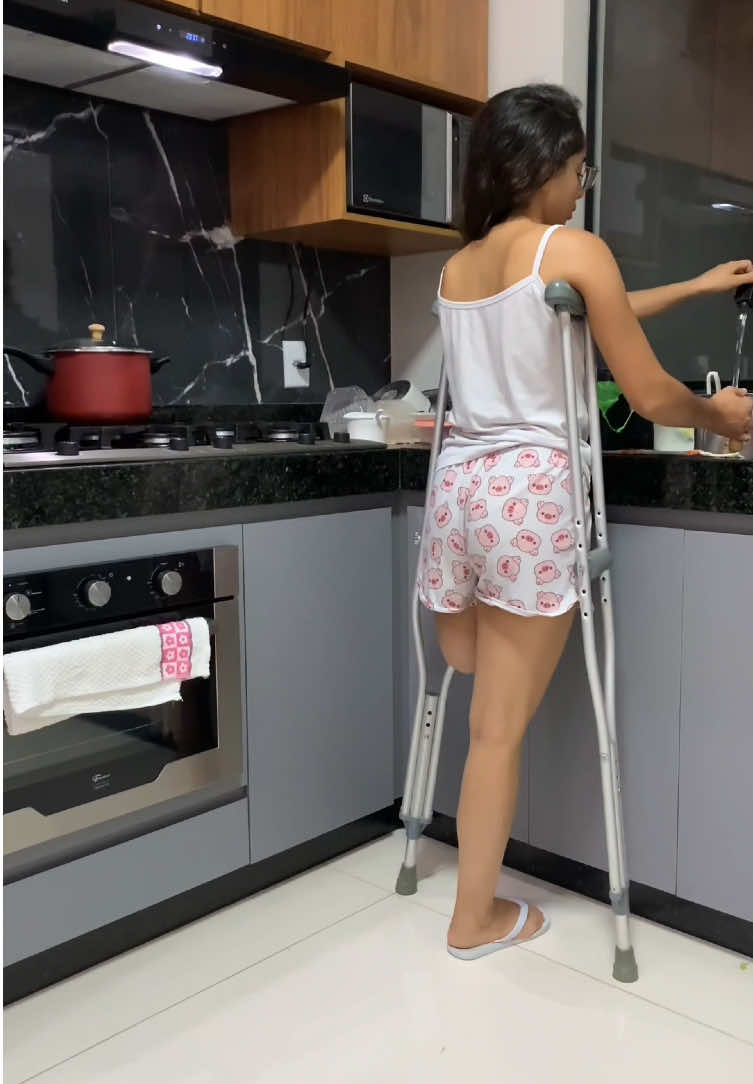 Não é sobre o que falta… é sobre o que sobra: força, coragem e vontade de vencer #amputee  #amputada  #motivacao  #donadecasablogueira  #semlimites  #força  #superação 