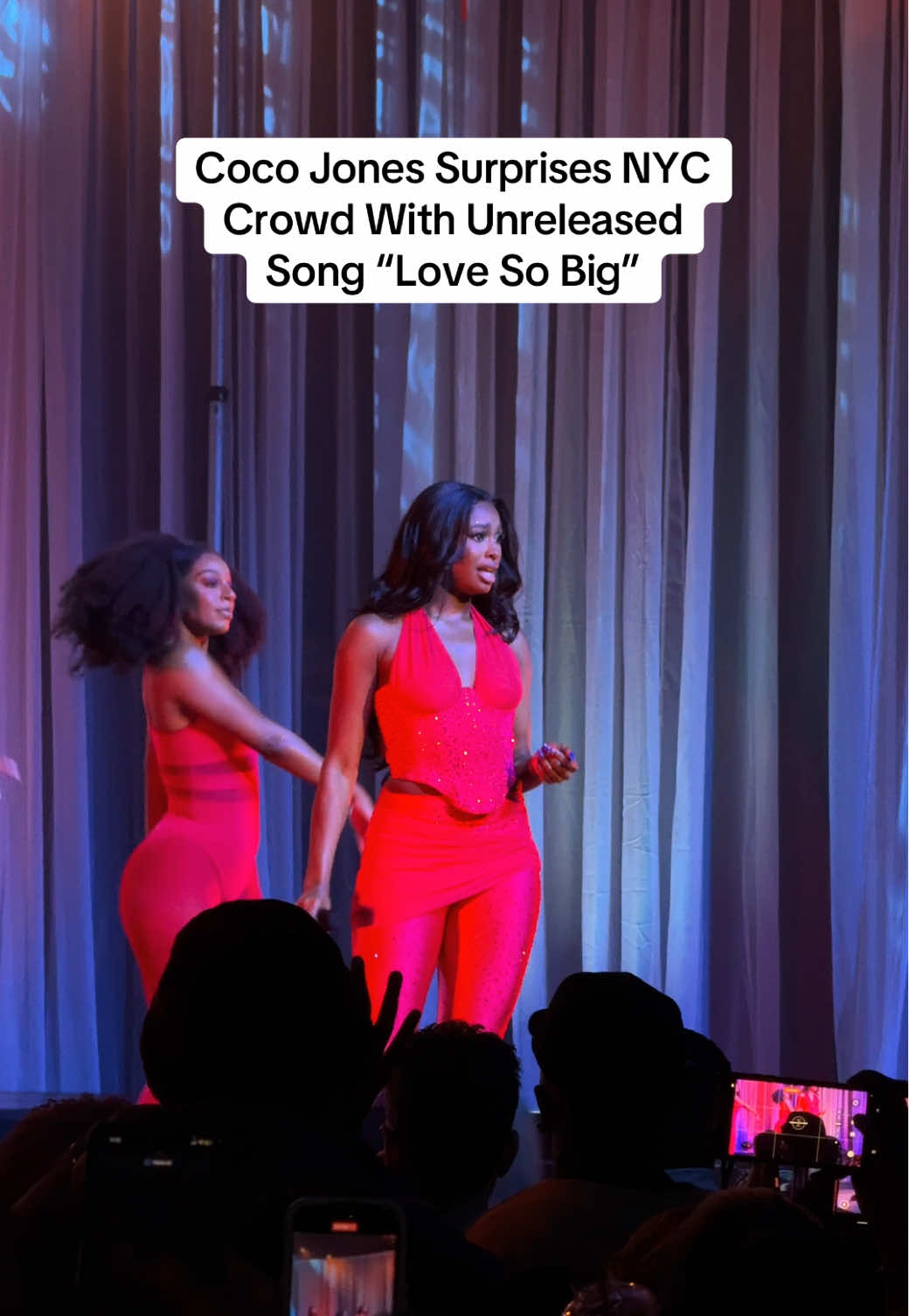 @cocojones gave fans an exclusive moment at her New York City stop on the Why Not More? Tour, performing an unreleased track titled “Love So Big.”  #cocojones #livemusic #rnb #rnbmusic #rnbsoul #rnbvibes 