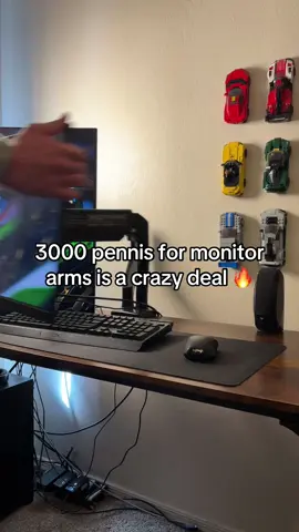 Monitor arms are goated for your setup! #singlemonitorarms #monitorarms #dualmonitorarms #monitors #huanuo #monitorstand #monitor 