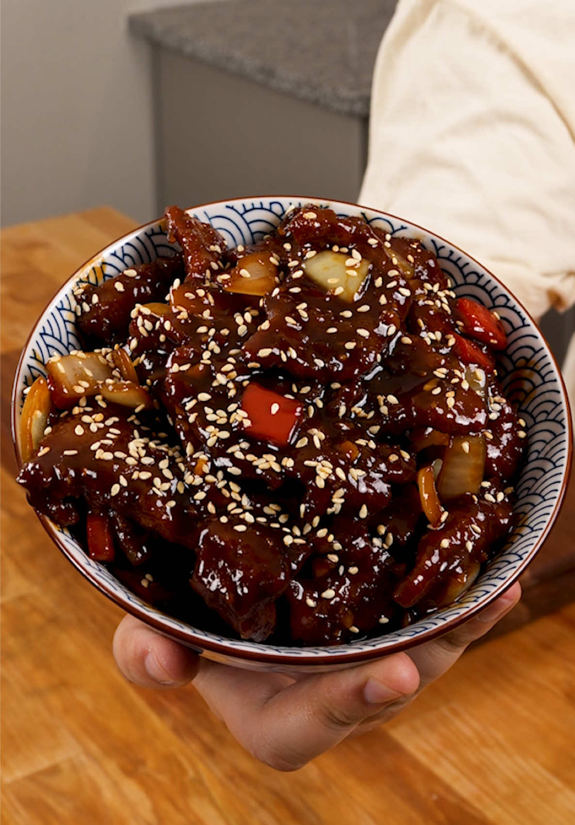 Do you want to see more affordable meals??  Beijing Beef 🥩  #cooking #Recipe #EasyRecipe #quickrecipes #lunchideas #DinnerIdeas #easydinner #easylunch #chinesefood 