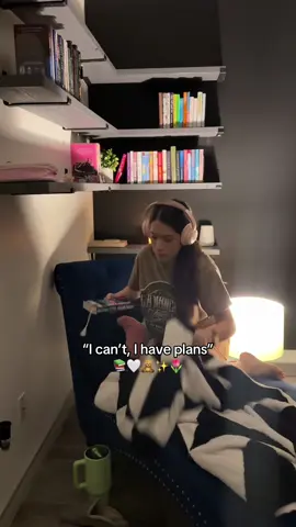 Girl therapy >>> #bookish #BookTok #bookworm #cozyathome #cozyreading #booklover #cozyvibes #books #aesthetic #girltherapy #girlythings #bookrecs #bookrec #readersoftiktok #booknook #readingnook #readingcorner #fyp #foryoupage #fypシ 