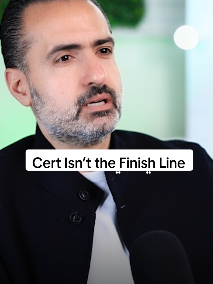 The biggest mistake coaches make is thinking the certification is the final step. But once you're certified, you're not just a coach you’re an entrepreneur. You need to learn marketing and sales just like you learned coaching. Clients won’t come to you unless you take the first step toward them. #CoachingBusiness #MarketingForCoaches #GrowYourPractice #CoachToEntrepreneur #ClientAttraction #CoachingJourney أكبر غلطة بيعملوها الكوتشز إنن بيفكروا إنو الشهادة هي النهاية. بس الحقيقة إنك بس تصير كوتش، صرت رائد أعمال. يعني لازم تتعلم تسويق ومبيعات متل ما تعلمت كوتشنج. العميل ما حيجي لعندك… إلا إذا إنت قربت منه أول. #كوتشنج #ريادة_أعمال #تسويق_للكوتشز #شهادة_الكوتشنج #الوصول_للعميل #ابدأ_الخطوة