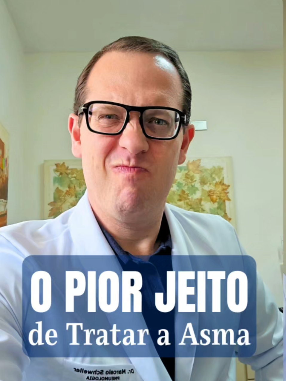 Você trata a asma do pior jeito que existe??? É triste ver que muitas pessoas ainda estão tratando a asma da forma como se fazia 50 anos atrás. Assista ao vídeo para saber se você ainda está com seu tratamento desatualizado e me conta, quero saber! Se estiver, sem desespero! Mas é hora de acertar o tratamento da sua asma e voltar a viver bem! Me siga para aprender mais sobre a melhor forma de se cuidar! Dr. Marcelo Schweller Médico Pneumologista CRM 107.898 - RQE 87.771