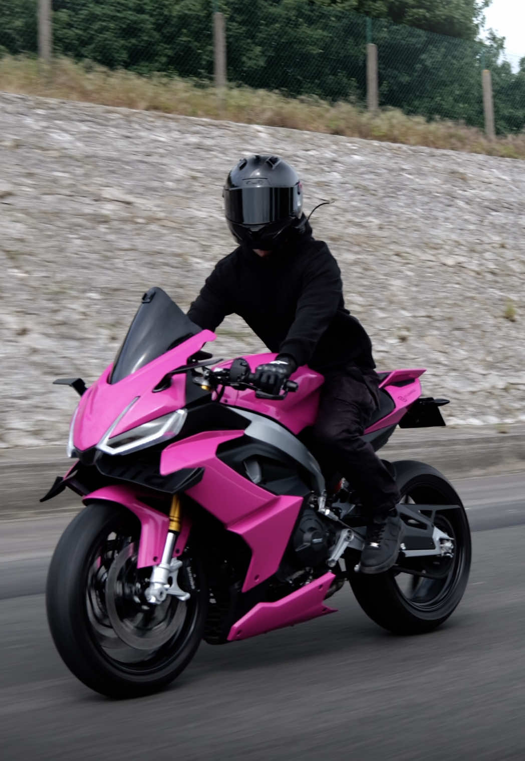 cette couleur 🩷 #rs660 #aprilia #bikelife #moto #motard #bike #biker #fyp 