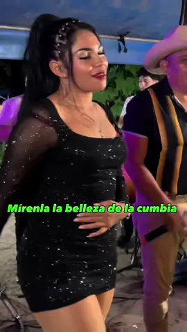 Otro calmante… • • #chanchona #Cumbia #cumbias #viralvideo #elsalvador #bailes #paratii #musica #viraltiktok 