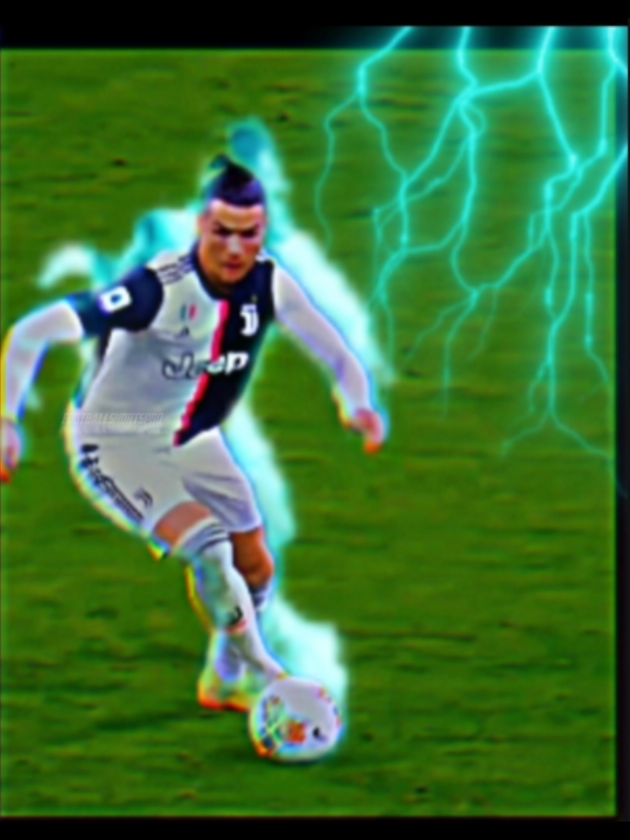 ronaldo vs messi dribbling skills #football #tiktok #skills #edit #fyp #foryou #messi #ronaldo 