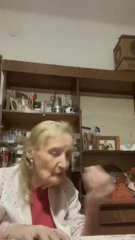 Abu y Juli Mi nieto @julianoogomezz3  crea el contenido . #paratiiiiiiiiiiiiiiiiiiiiiiiiiiiiiii #explore #reels #viral_video #tendencia #humor #fyp #fypシ゚ #abuela