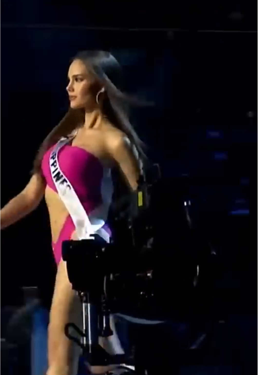 Una de las mejores pasarelas que han pisado miss universe la espectacular @Catriona Gray ❤️🇵🇭👸🏻 #catrionagray #catriona #missuniverse #missuniverso #missuniverse2018 #missuniverso2018 #philippines #miss #queen #maxima #diosa #fashion #pasarela 
