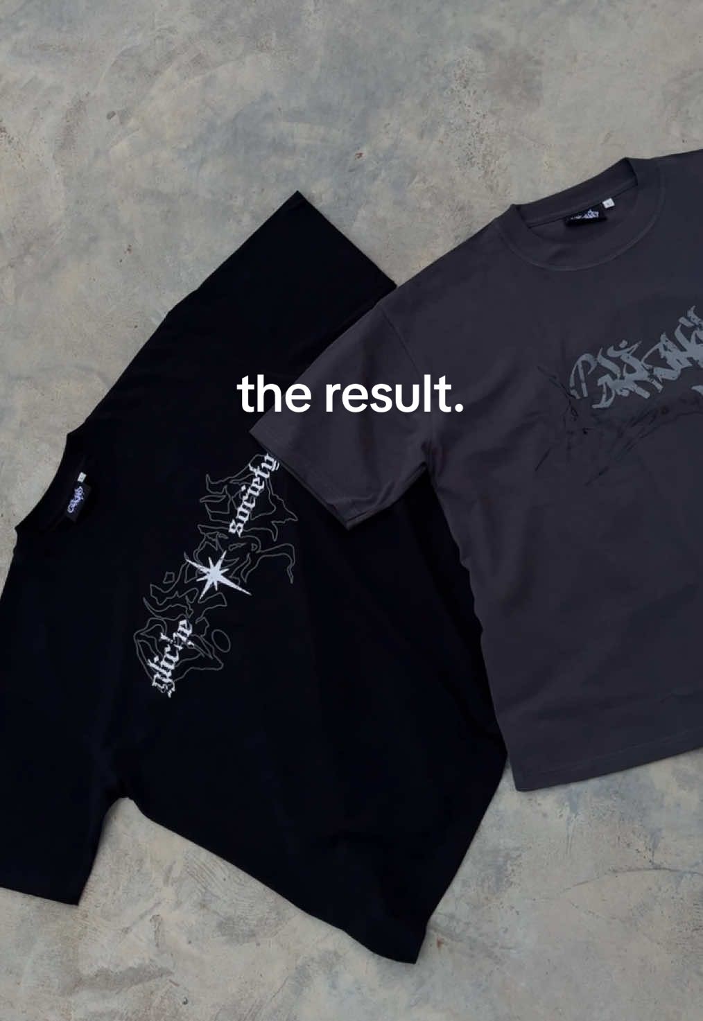 Late night collection drop soon - nothing better than a dark outfit 🤝🏻 #streewearoutfit #boxyfit #boxytshirt #gliche #latenight #brandlokal #lokalbrand #fyp #bandarlampung 