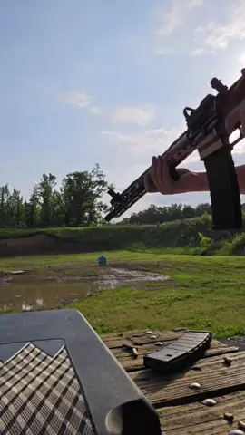 #ar15 #gun #gunrange #fire #fireing  #shooting #fyp #fypシ #fypage #fypシ゚viral #foryoupage 