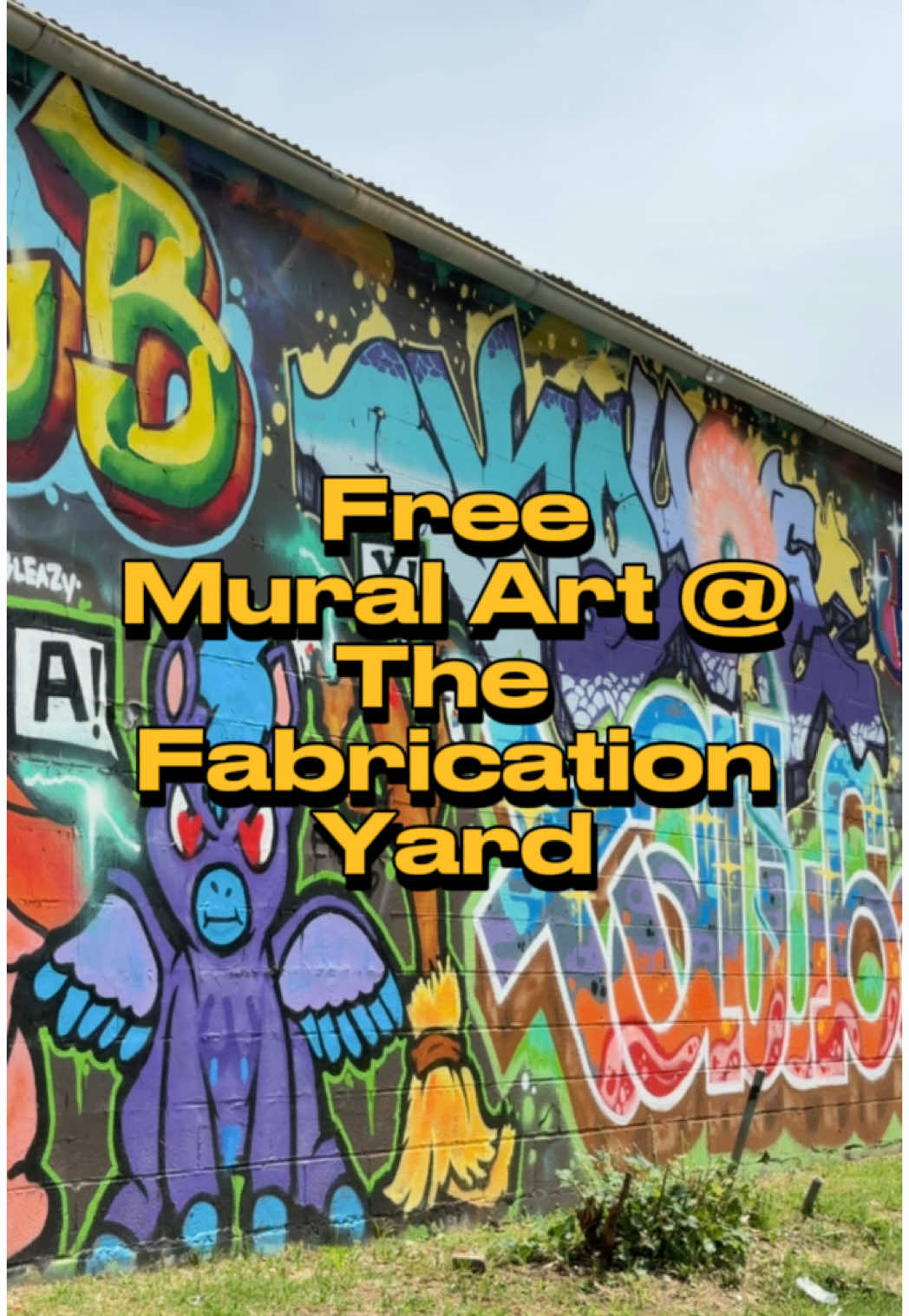 I stumbled upon this after Pilates and was so intrigued! There’s space to park and walk around to view the artwork. It’s free and it’s open 24 hours but go during the day so you can see the art! 📍The Fabrication Yard  621 Fabrication St Dallas, TX  75212 #100thingsindallas #dallastx #dallasblogger #thingstodoindallas #dallasfreethingstodo #dallasmusuems #dallasstreetart #dallasartist 