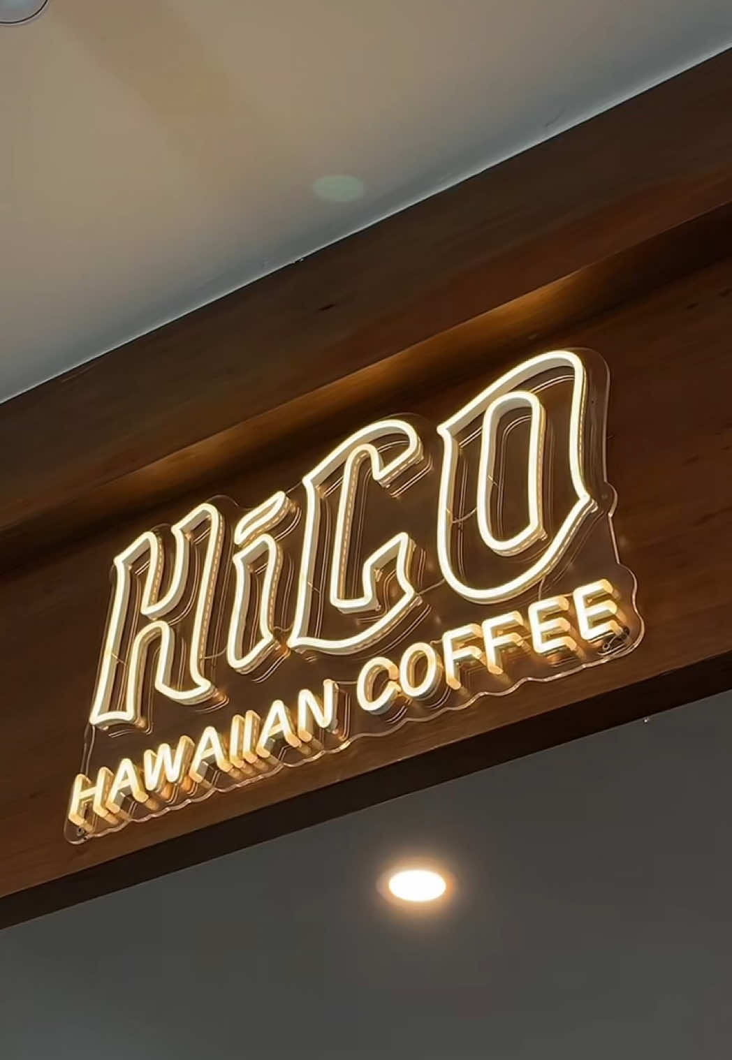 Just another mellow morning on Big Island’s south side. 💕🌺 #hawaii #konacoffee #bigisland #trending #coffee #coffeeshop