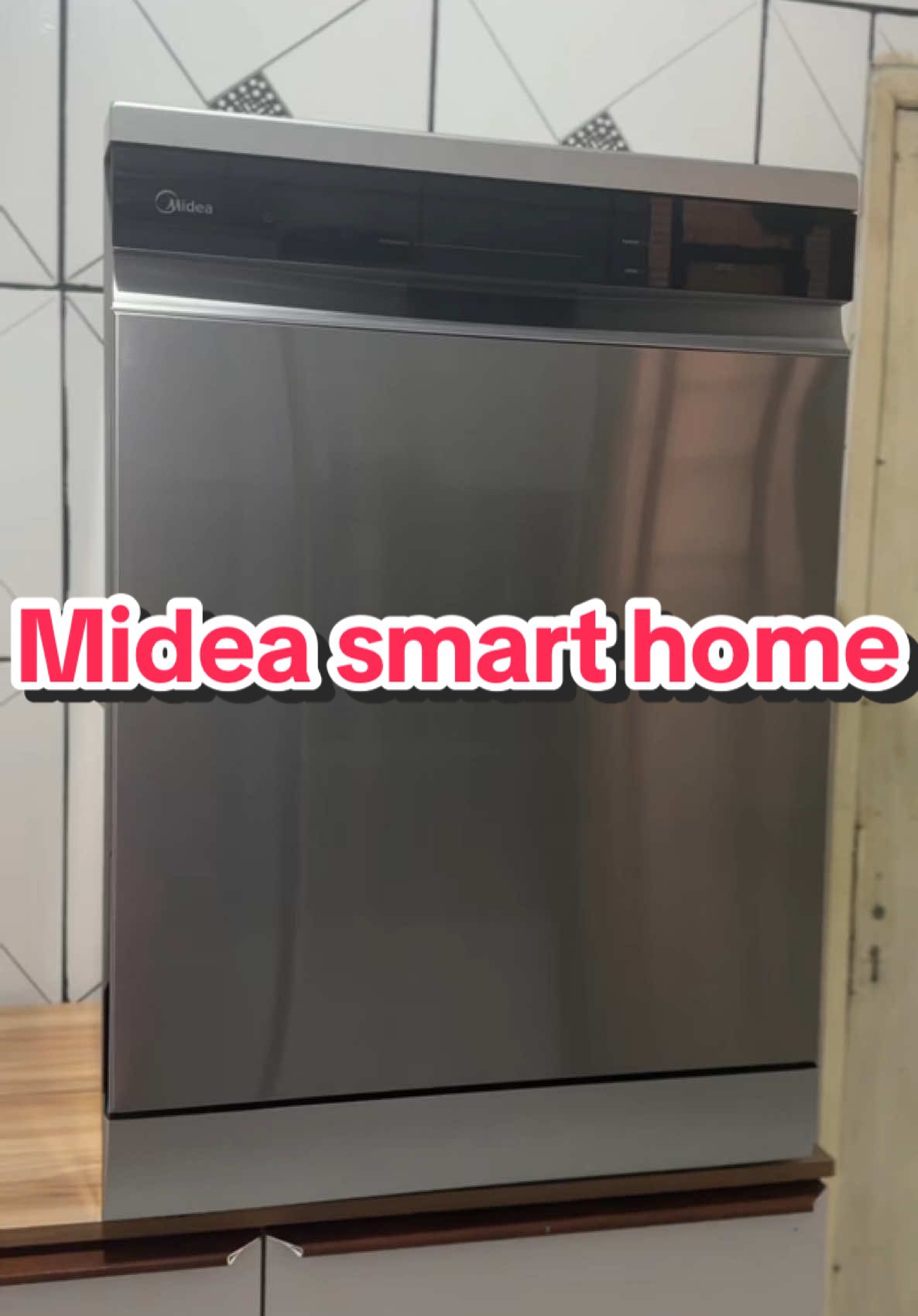 Você sabia que essa lava-louças deixa a louça perfumada? 😳✨   Marca alguém que PRECISA disso!   #TikTokMeFezComprar #SmartHome #DicaDeCasa #LavaLouças #CasaPrática #IonDishFresh #FYP#mideasmarthome 