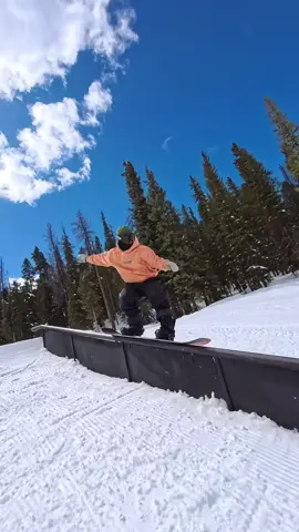 Urban on / street style slow motion #snowboarding 