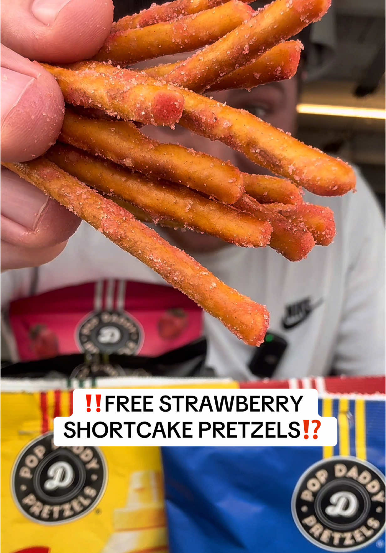 With this variety for the price and finally free shipping this is actually a solid deal and they have all the best flavors 😋😋 #popdaddy #popdaddysnacks #pretzels #strawberryshortcake #strawberryshortcakepretzels #snacks #Foodie #tiktokshopmemorialday #tiktokshopsummerturnup 