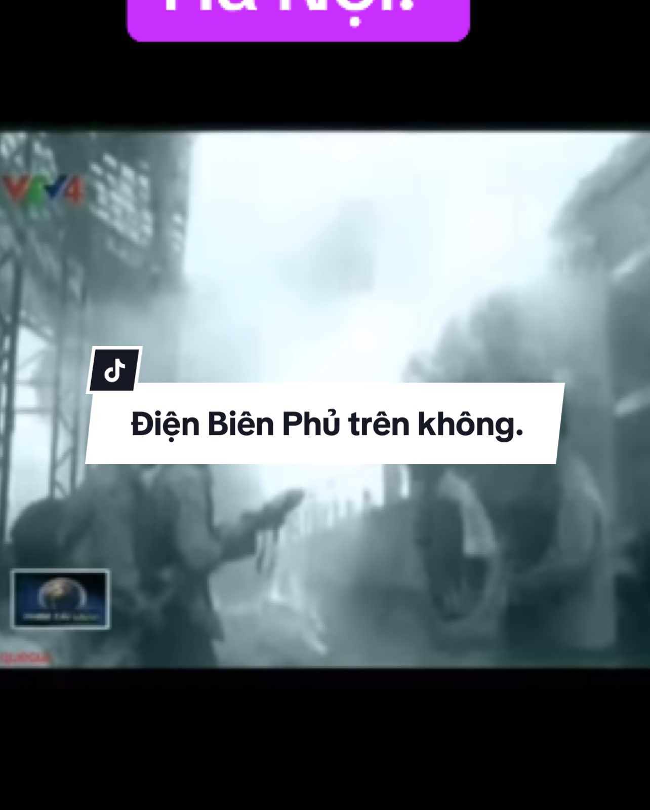 Chiến thắng “Hà Nội - Điện Biên Phủ trên không”: Biểu tượng của chủ nghĩa anh hùng cách mạng Việt Nam 7 giờ ngày 30-12-1972 (giờ Hà Nội), Tổng thống Mỹ Richard Nixon ra lệnh ngừng ném bom từ vĩ tuyến 20 trở ra. Cuộc tập kích chiến lược quy mô lớn bằng máy bay B-52 vào Hà Nội, Hải Phòng và một số địa phương miền Bắc nước ta kéo dài 12 ngày đêm của đế quốc Mỹ đã thất bại hoàn toàn... Tầm cao trí tuệ và bản lĩnh Việt Nam Một trong những nhân tố quan trọng làm nên Chiến thắng “Hà Nội-Điện Biên Phủ trên không” năm 1972 chính là dự báo thiên tài của Chủ tịch Hồ Chí Minh cùng sự lãnh đạo tài tình, sáng suốt của Trung ương Đảng-kết tinh trí tuệ và bản lĩnh Việt Nam trong cuộc đụng độ không cân sức với đế quốc Mỹ xâm lược.#dienbienphutrenkhong #hanoi  #banroib52 #hanoi12ngaydem 