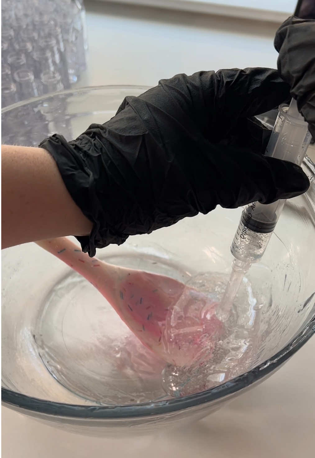 The HARDEST part of filling lip gloss 😩🫧✨ #lipglossfilling #lipglossbusiness #lipglossmaking #fillinglipglosstubes #kikizcosmeticz 