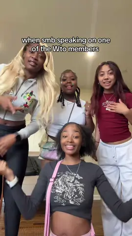 paige was suppose to beat them up😒@paige 🐊 @taebaeee ❤︎︎ @gali 