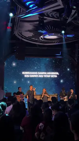 Ku berjuang sampai akhirnya, Kau dapati aku tetap setia. Amin! ❤️ #worshipnite #worshipniteproject #unityinworship #praiseandworship 
