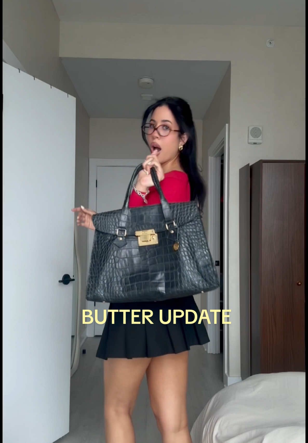 @Butter I can’t wait to start showing sneak peaks next week #butter #butteryellow #brand #newbrand #launchingsoon #Summer #nerdyking #nyc #couch #frommycouch #itgirl #nycitgirl 